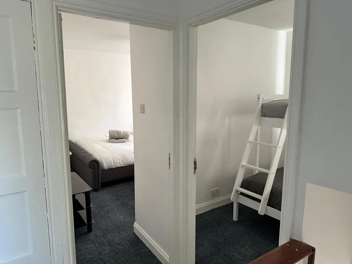 House Of Peace Apartment Erith 0*,